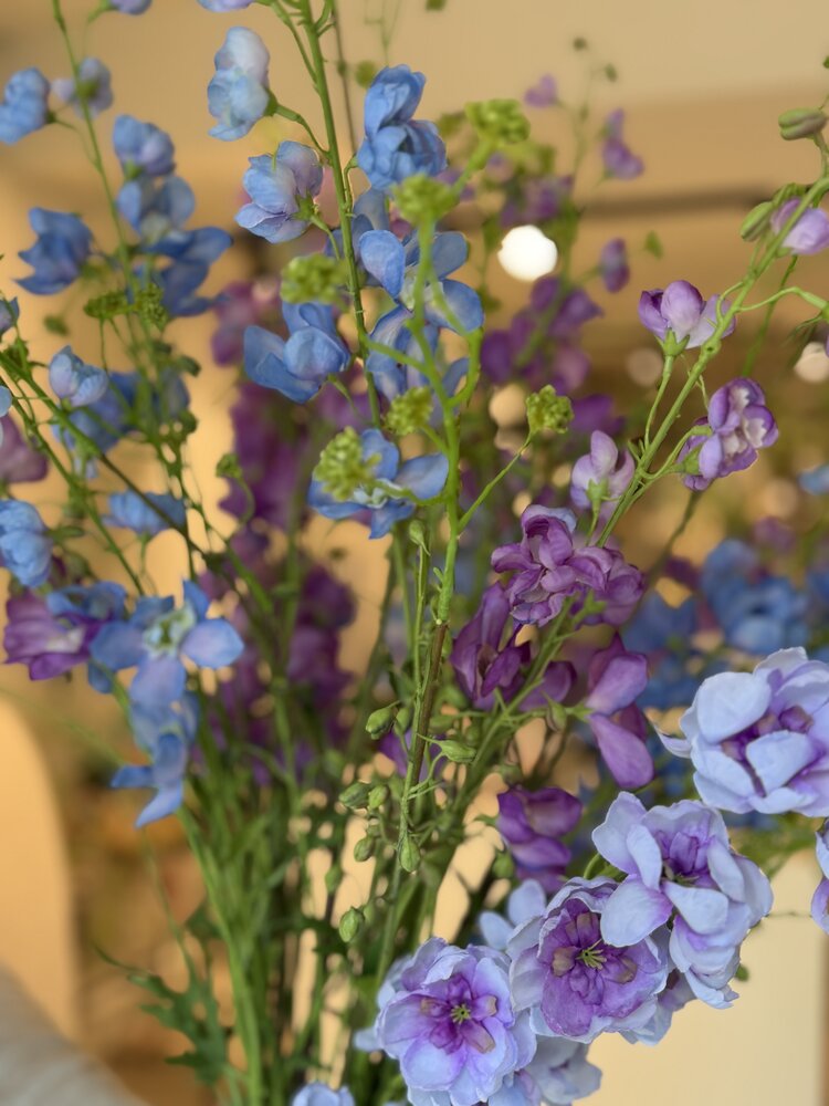 SILK-KA Großer künstlicher Blumenstrauß „Königlicher Rittersporn Blau“ SILK-KA Großer künstlicher Blumenstrauß „Königlicher Rittersporn Blau“