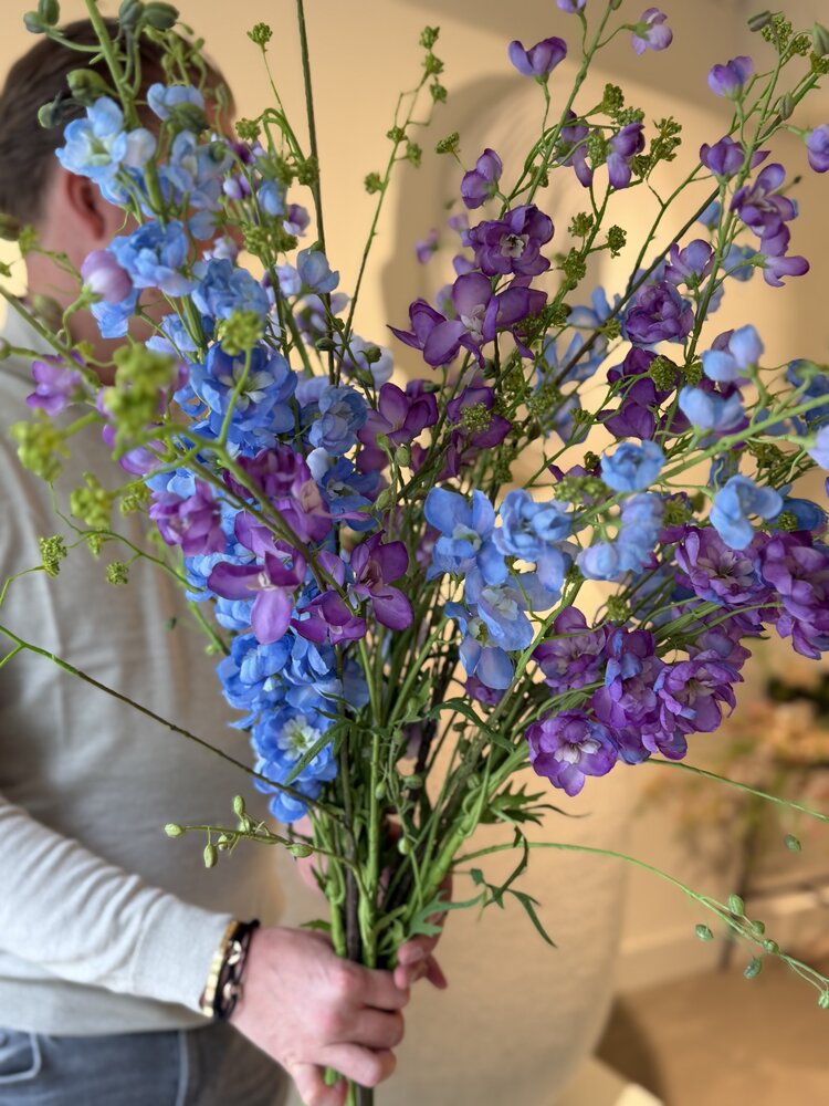SILK-KA Kunstbloemen boeket "Royal Delphinium Blue" Large SILK-KA Kunstbloemen boeket "Royal Delphinium Blue" Large