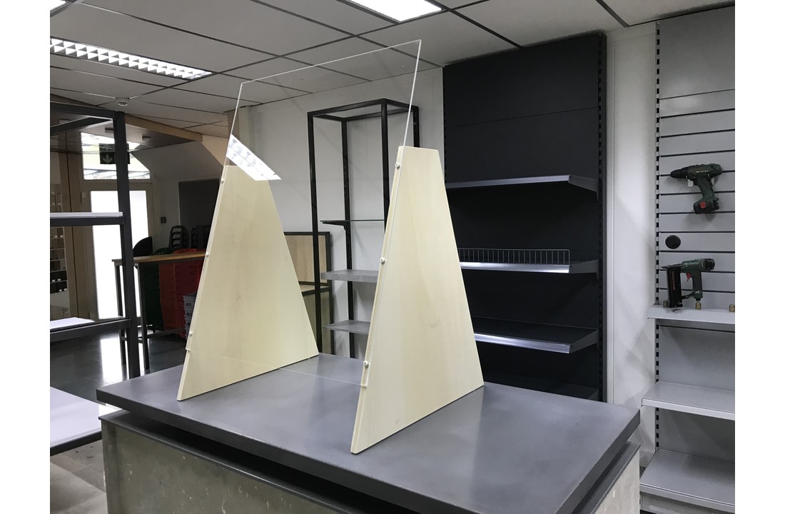 Premium Plexiglas veiligheidsscherm met voet voor balie of toonbank