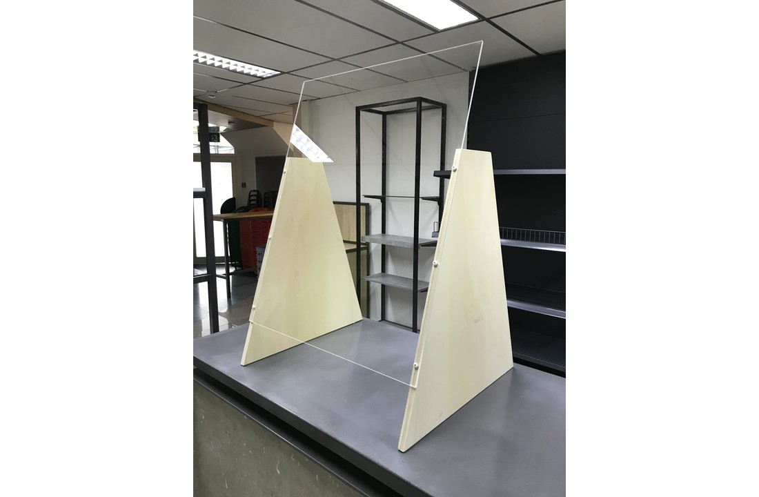 Premium Plexiglas veiligheidsscherm met voet voor balie of toonbank