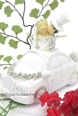 Bruidspaar in een wit en zilver bruidsauto taart topper