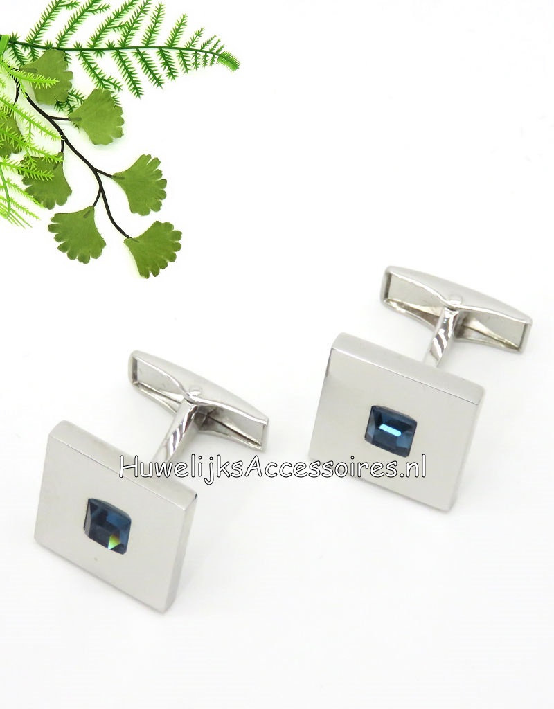 Vierkante manchetknopen met een blauwe steentje