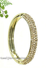 Rosé goud ovale armband versiert met strass steentjes