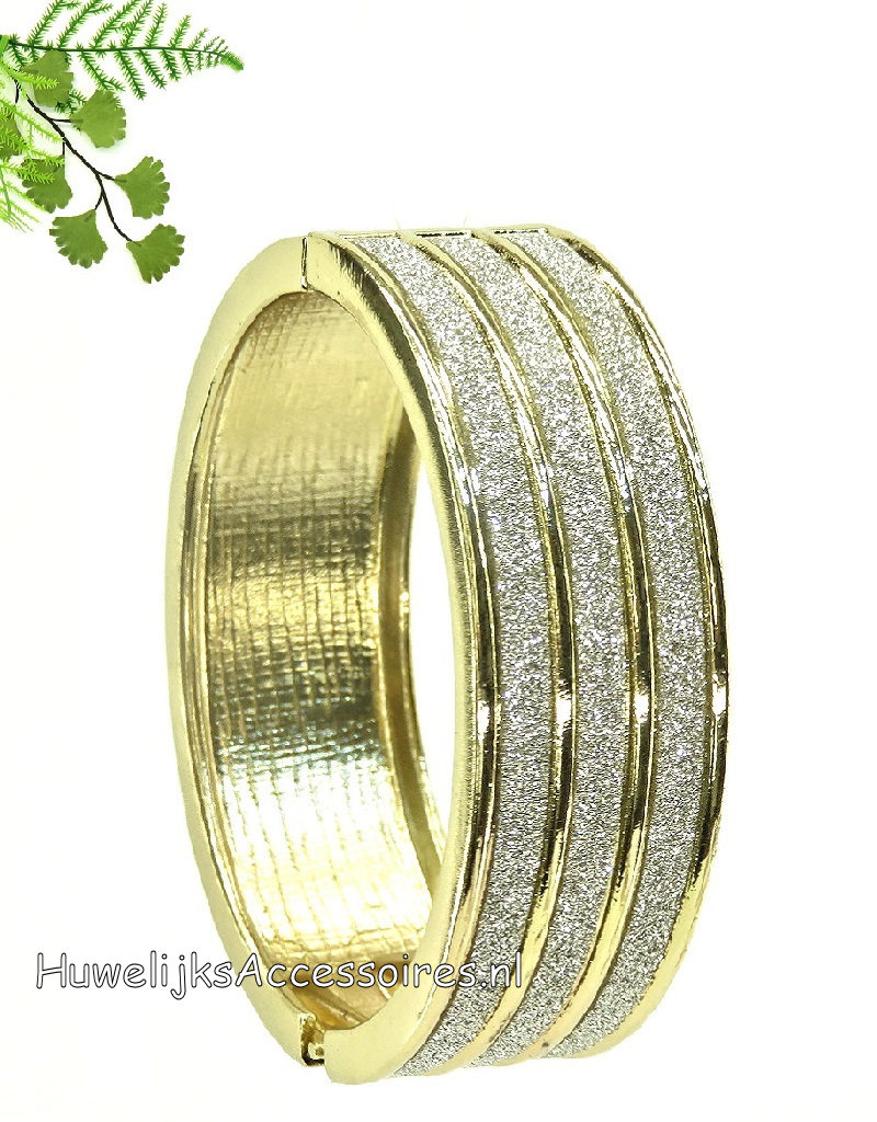 Goud ovale armband met fijne strass steentjes