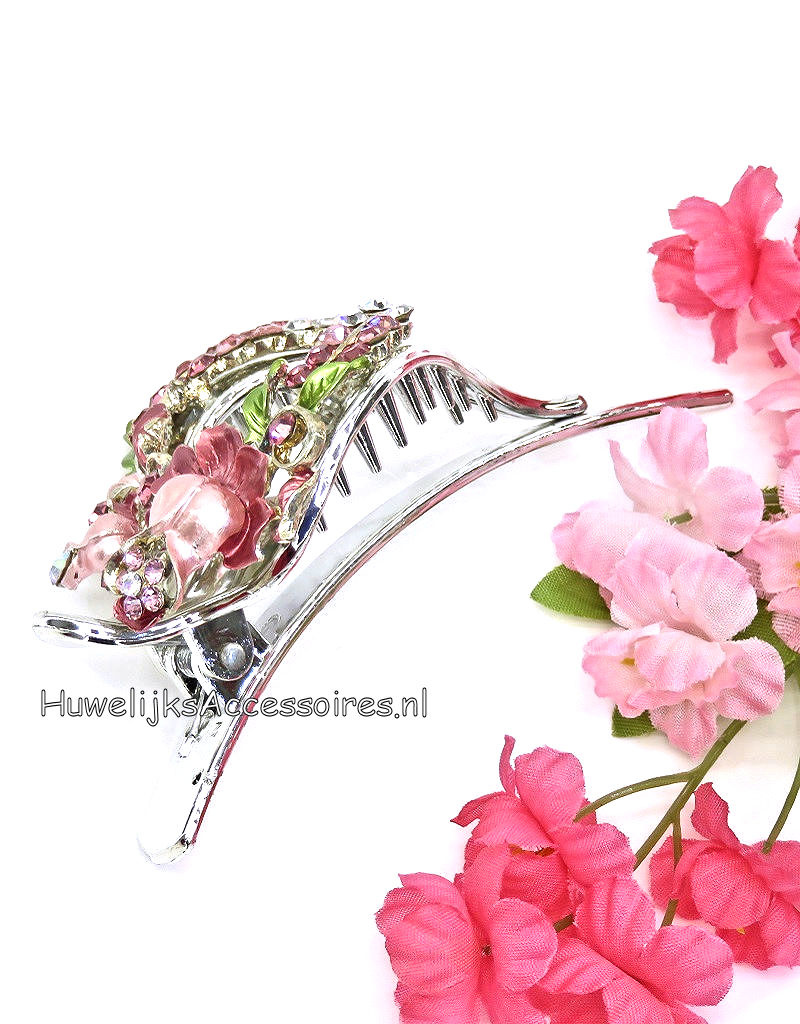 Zilver duckklem met roze bloem en roze strass stenen