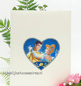 Disney Cinderella en prins in een hart gastenboek