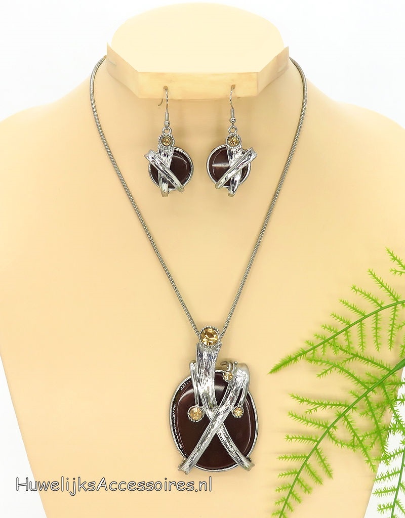 Zilveren halsketting en oorbellen set met bruin en amber stenen