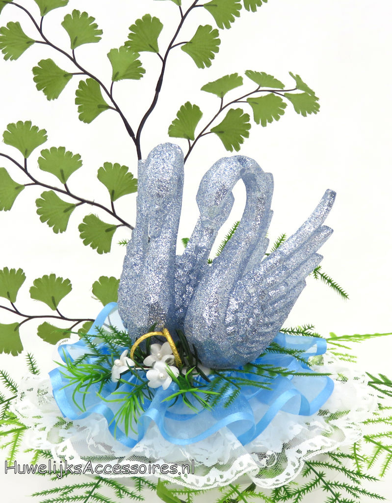 Prachtige ijs blauw zwanenpaar bruiloft taarttopper
