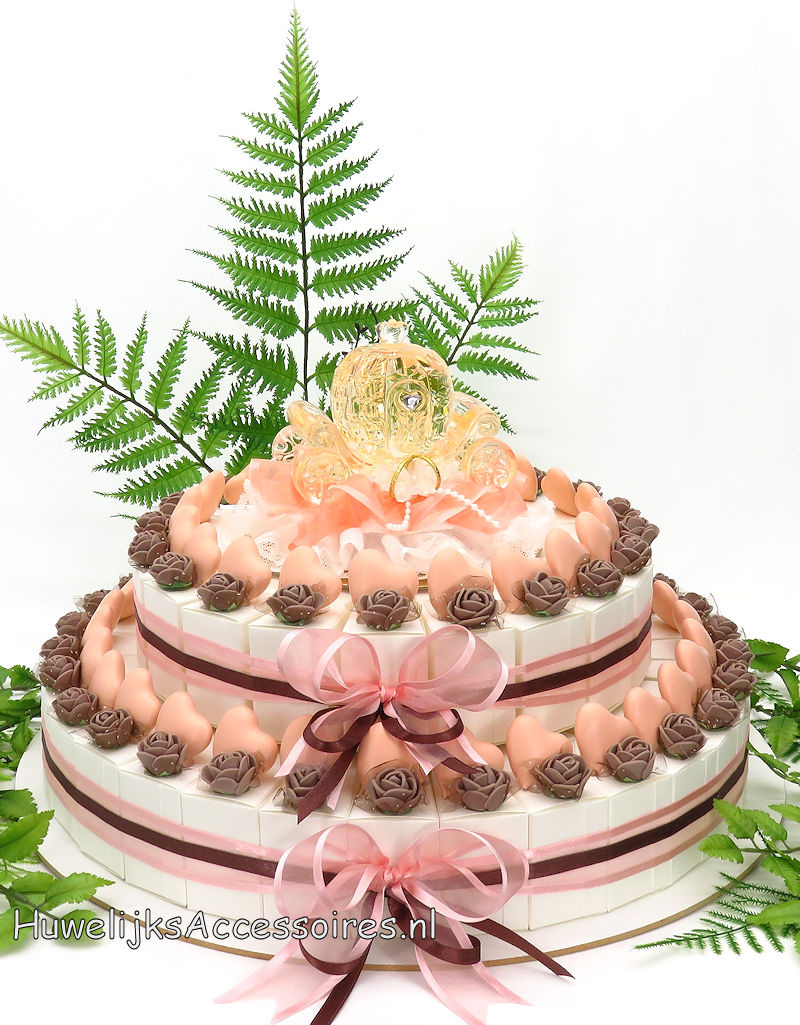 Disney Bruiloft bedankjes taart met koffie roosjes en perzik hartjes
