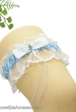 Blauw en wit bruid kousenband met witte strik en stras stenen