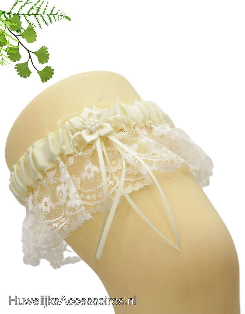 Bruid kousenband crème en ivoor met parel decoratie