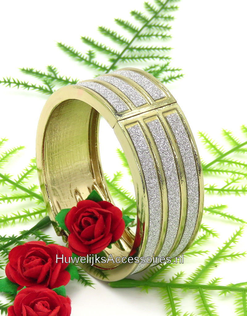 Goud ovale armband met fijne strass steentjes