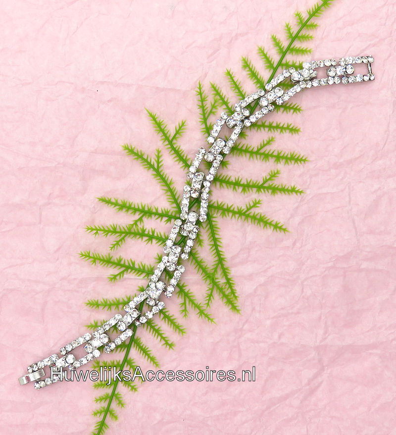 Prachtige zilver en strass stenen armband