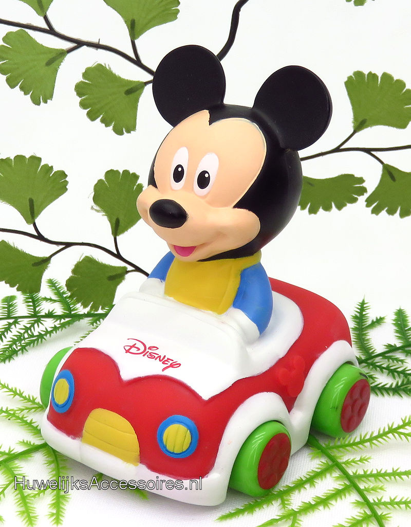 Disney Baby Mickey Mouse zit in een leuke mini auto