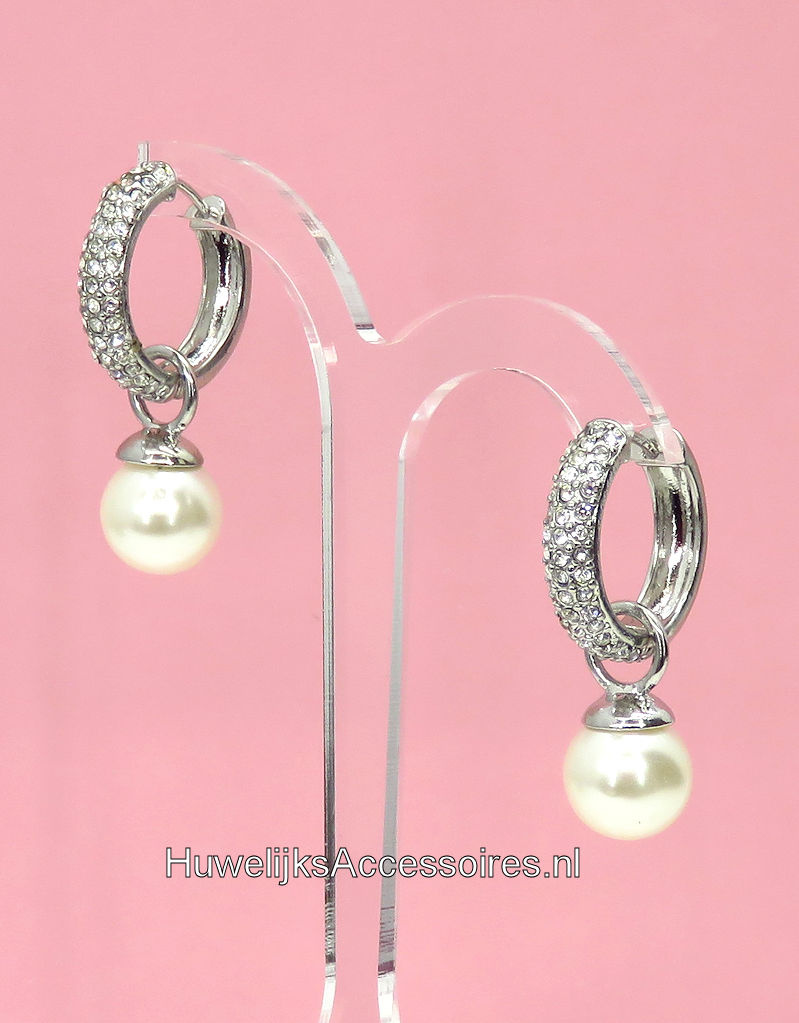 Prachtige strass stenen en parel creool oorbellen