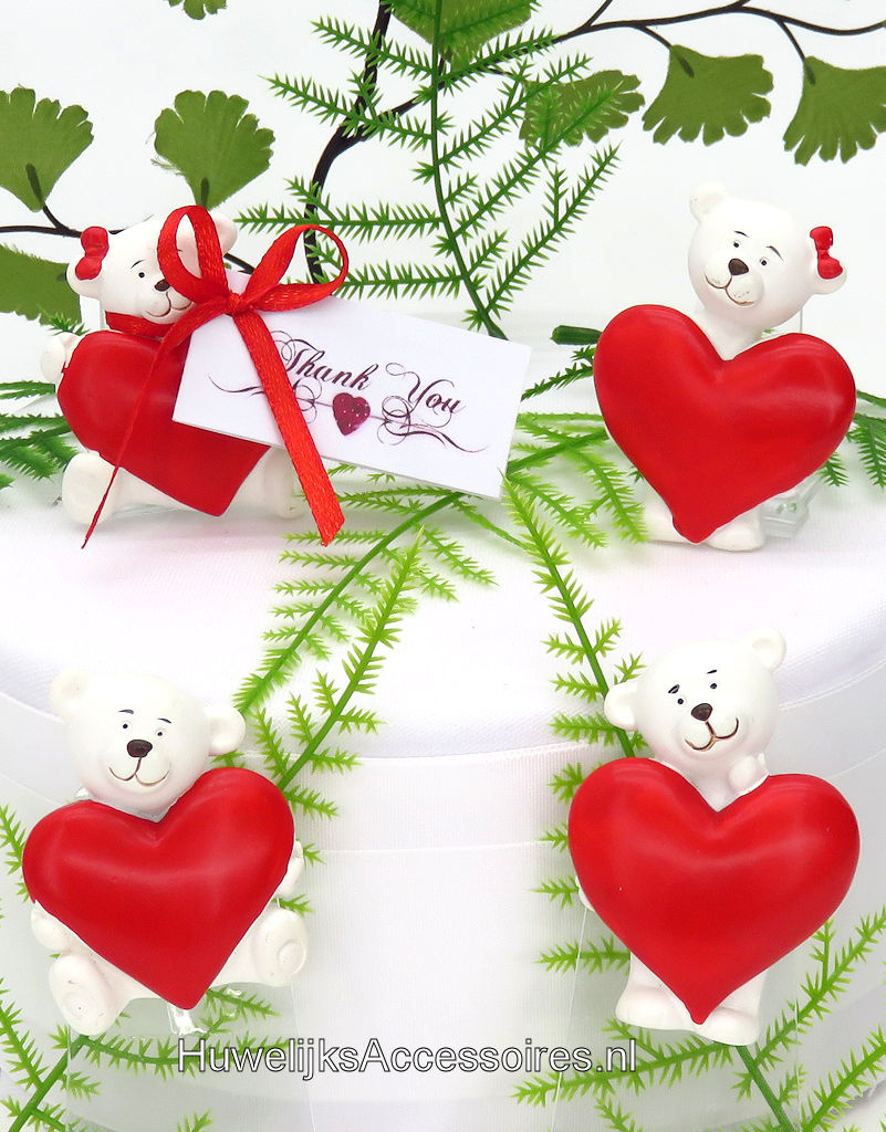 Schattige witte beertje met en rode hartje bedankje