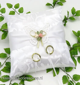 Witte trouwring kussen wit kant vlinder