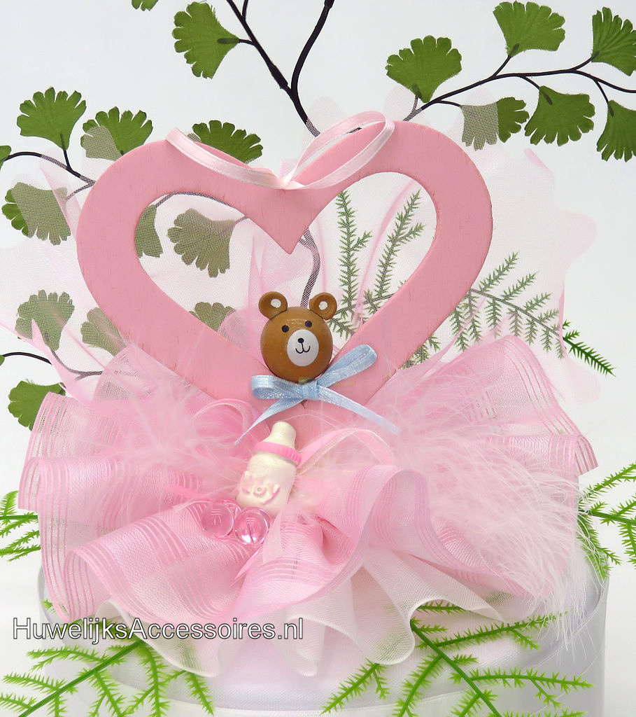 Taarttopper met roze hartje met een beertje