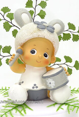 Een zeer leuke taarttopper, baby jongetje met een trommel