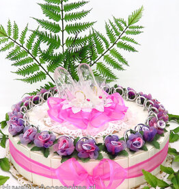 Huwelijk bedankjes met zilver ringen en bloemen