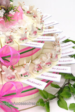 Bruiloft bedankjes taart versierd met tortelduiven