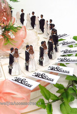 Huwelijksbedankjes taart met mooie zwarte bruidsparen