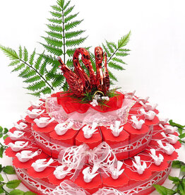 Huwelijk bedankjes taart met geluksduifjes