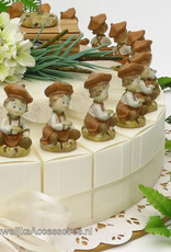 Bedankjes taart met kinderen die koekjes vast houden