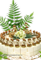 Bedankjes taart met kinderen die koekjes vast houden