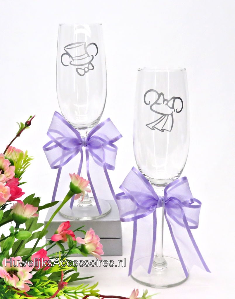 Disney Champagneglazen met Mickey en Minnie versierd met lila strikken