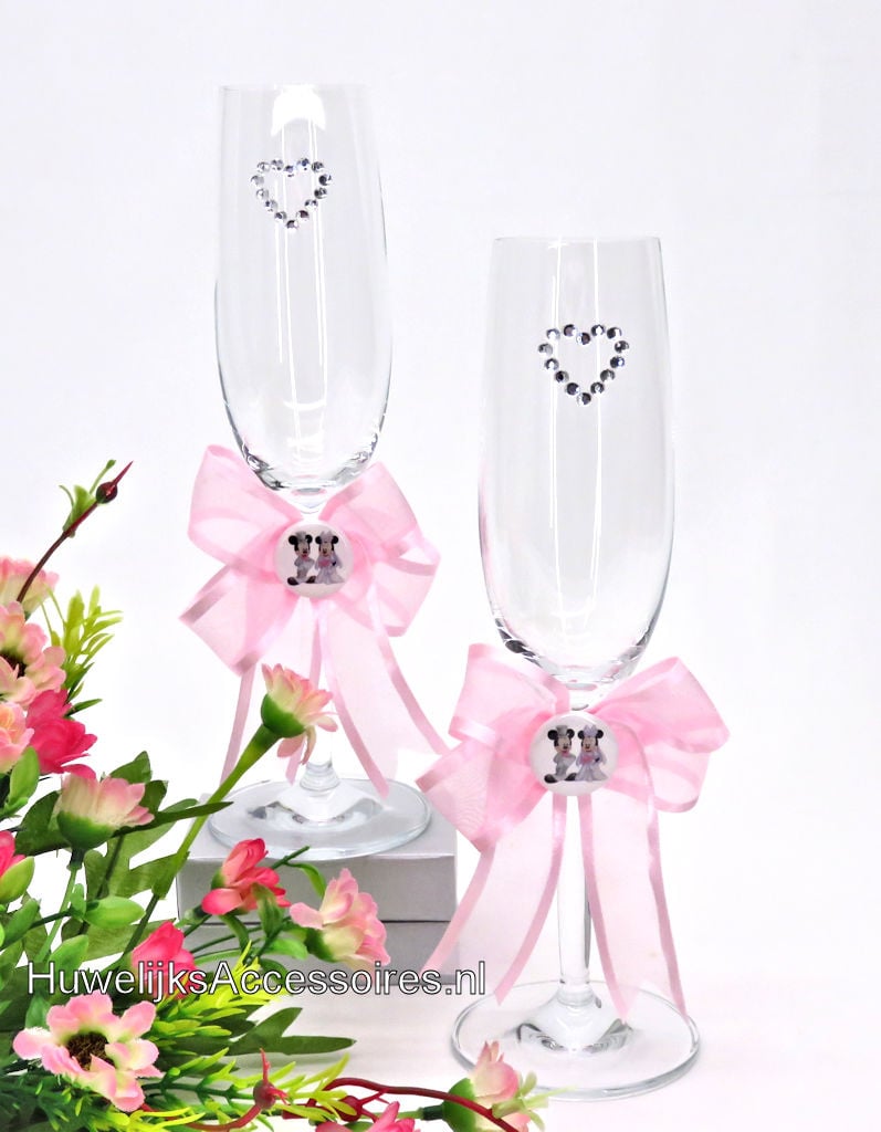 Disney Champagneglazen versierd met Mickey en Minnie erop een roze strik