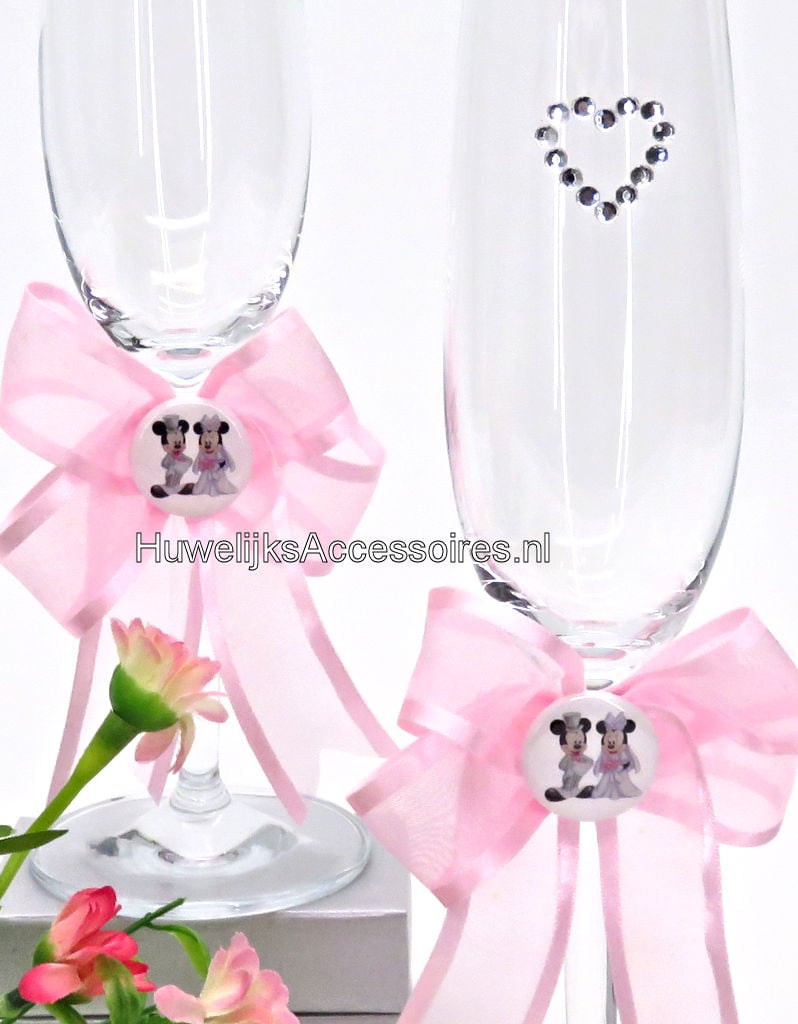 Disney Champagneglazen versierd met Mickey en Minnie erop een roze strik
