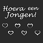 JERMA allerhandestickers Geboorte sticker Hoera een jongen. Kleur wit.