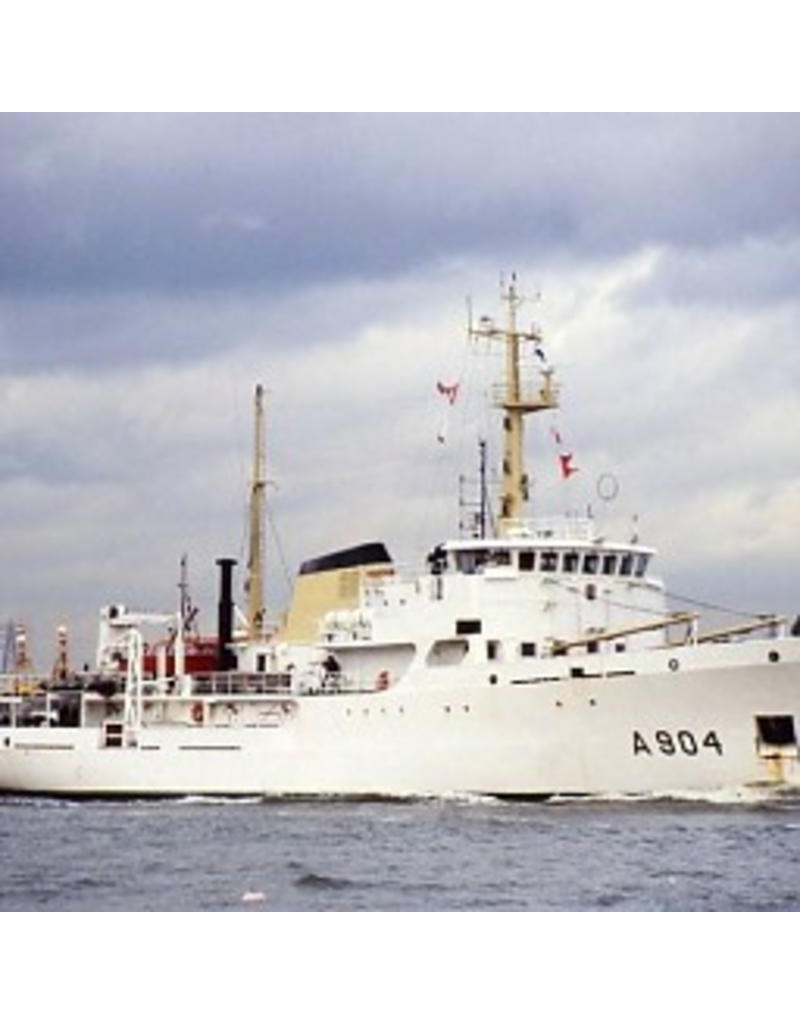 MBT HrMs survey vessels "Buyskes" A904, "Blommendal" A905 (1973) - Construction drawing Scale 1 : 500 (10.11.057)