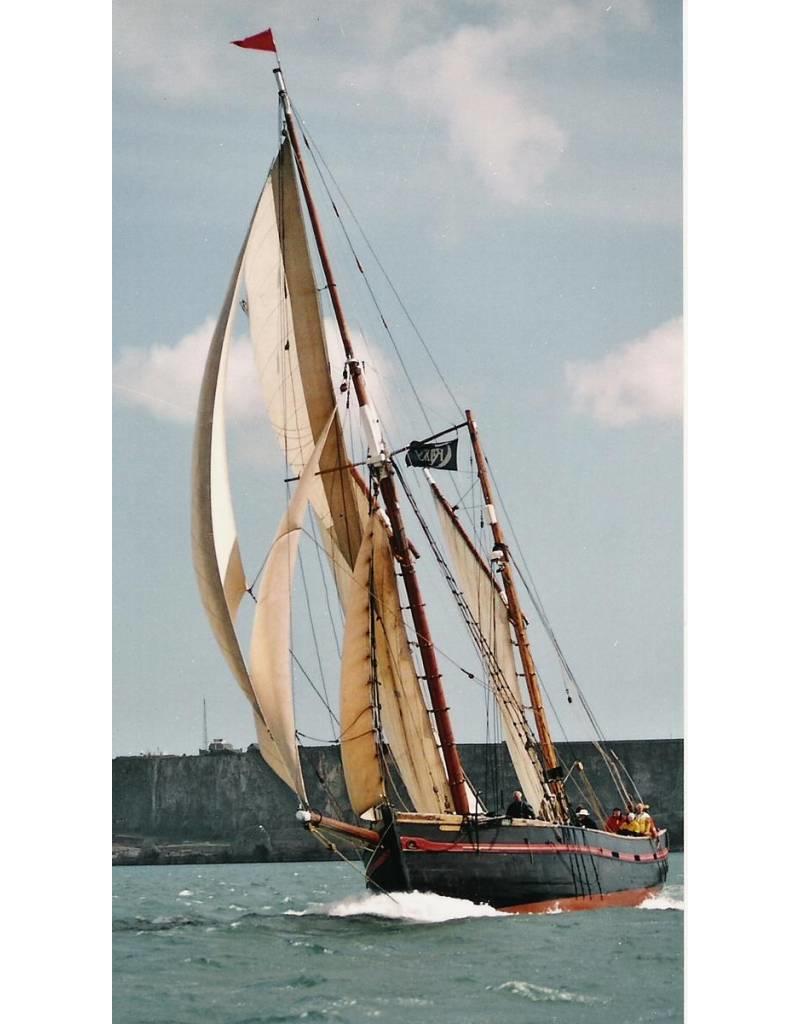 MBT 10.03.044 Brixham trawler Ibex BM27