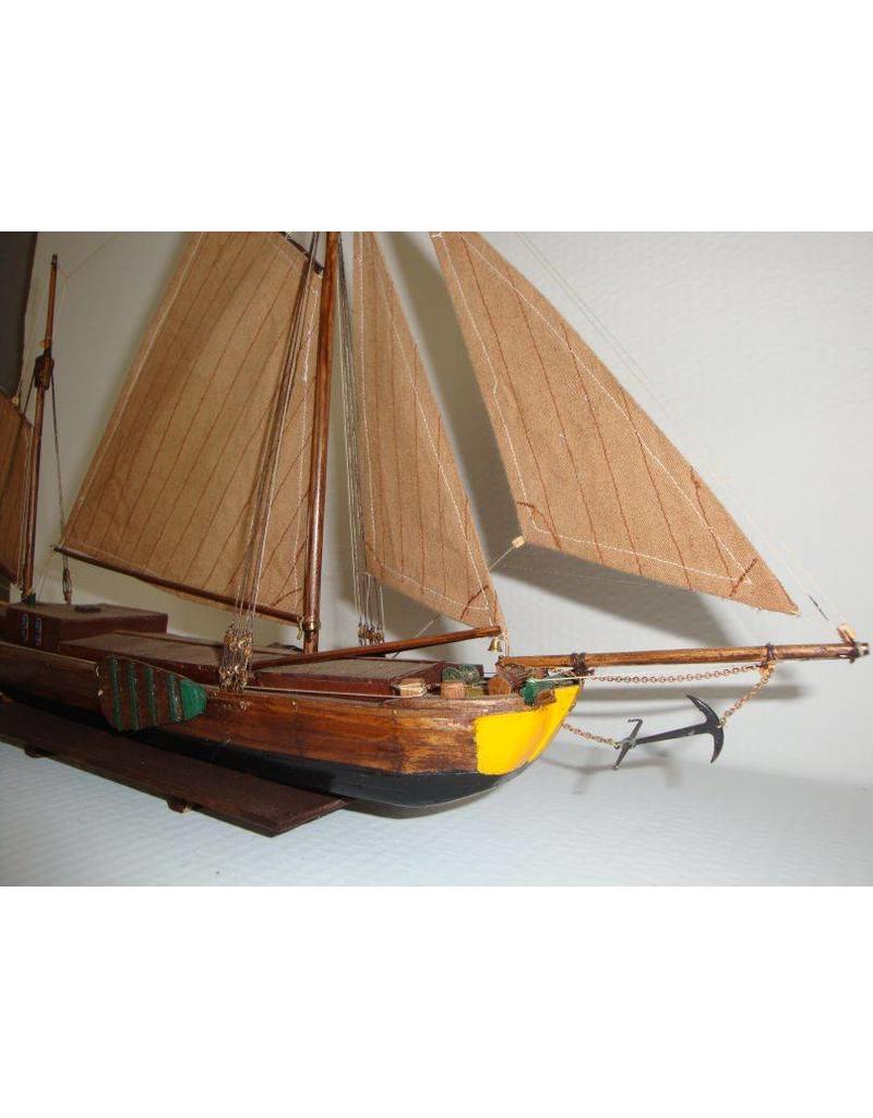 MBT 10.05.005 overboordige houten Rijnaak (19e eeuw)