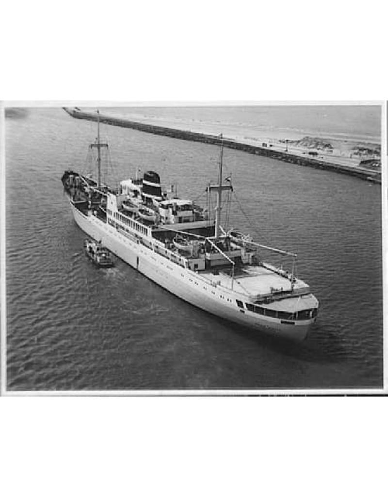 NVM 10.10.011 pass.schip ms "Oranje Nassau" en "Prins der Nederlanden" (1957) - KNSM
