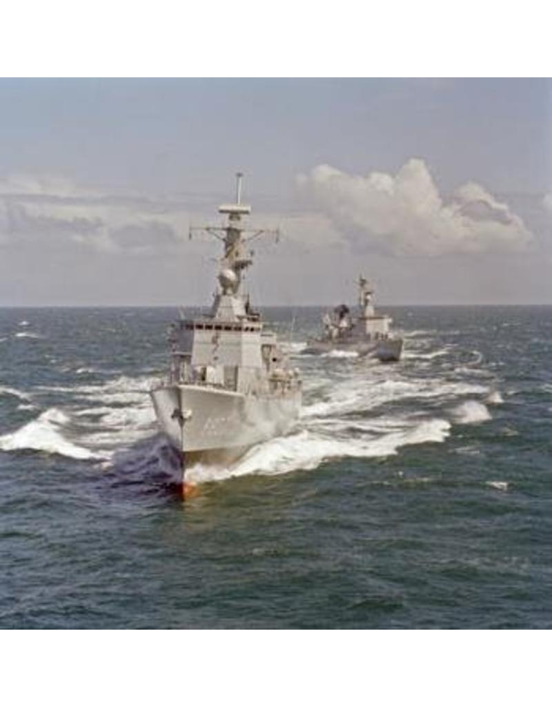MBT HrMs M-class frigates "Karel Doorman" class (1991/95) - Construction drawing Scale 1 : 100 (10.11.035)