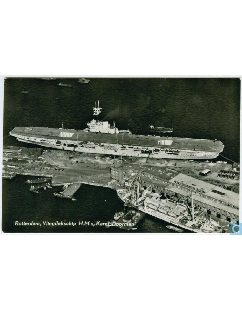 MBT 10.11.047 HrMs vliegkampschip "Karel Doorman" (1948) ex "HMS Venerable" (1942); vÌÎ_ÌÎ_r verb.