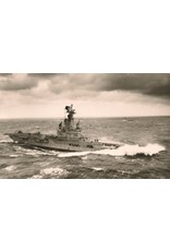 MBT 10.11.048 HrMs vliegkampschip "Karel Doorman" (1948) ex "HMS Venerable" (1942); na verb.(55/58)