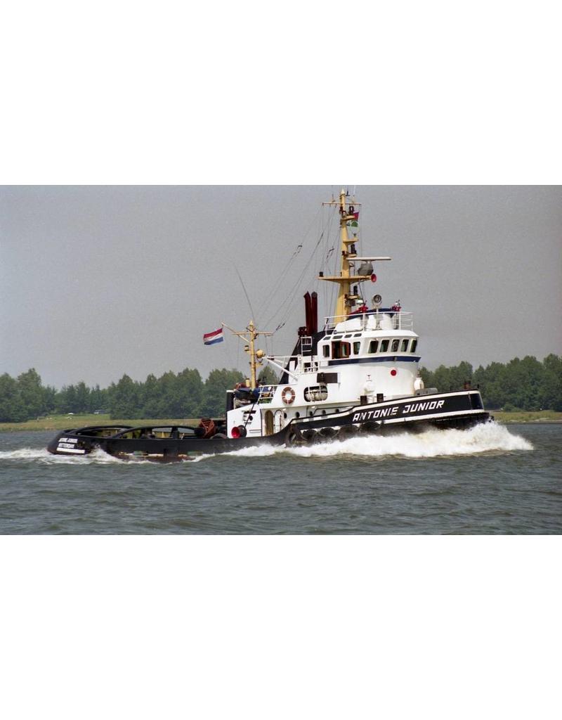 MBT 10.14.018 seagoing tug MV "Antonie Junior" (1971) - Adriaan Kooren Tug Service