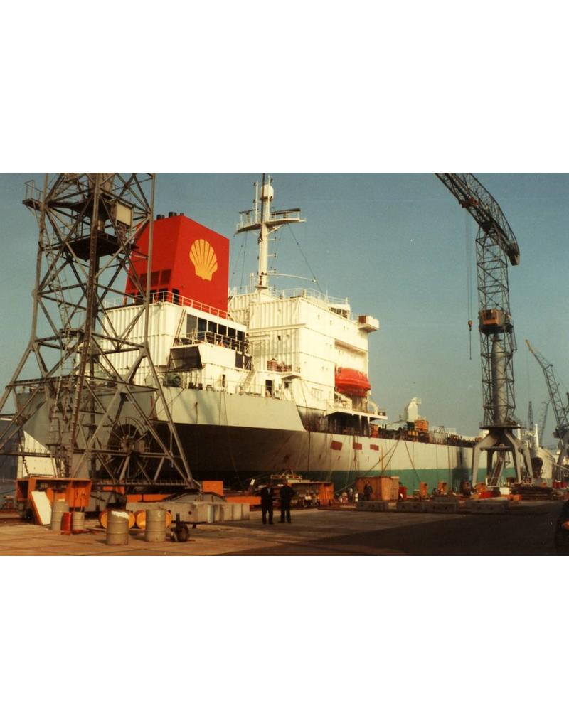MBT 16.10.082 Tanker ms "Caurica"(1982), "Cardissa" (1983) - Shell