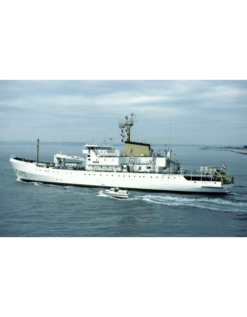 MBT 16.11.001 HrMs Oceanographic Research Vessel "Tydeman" A906 (1976)