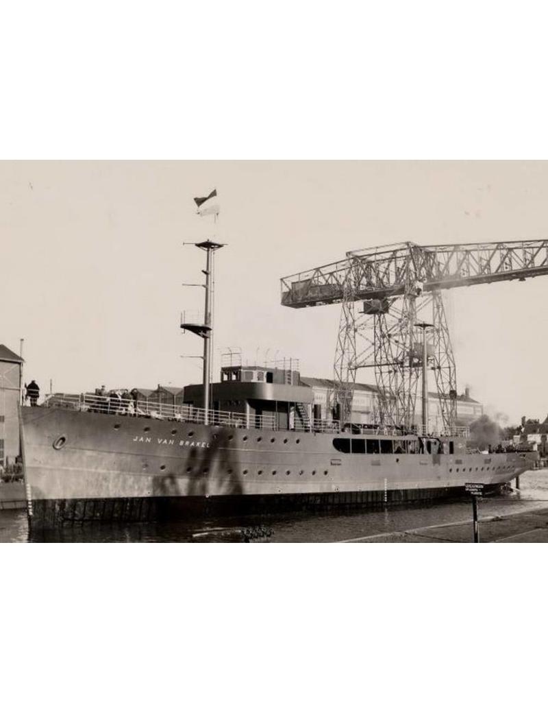MBT 16.11.008 HrMs Minenleger "Jan van Brakel" (1936) nach Umbau zum Geleitschiff (1944)