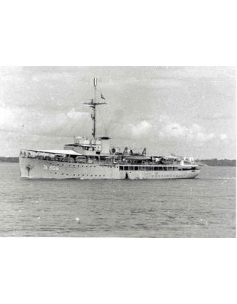 MBT 16.11.008 HrMs Mijnenlegger "Jan van Brakel" (1936) na verbouwing tot escortevaartuig (1944)