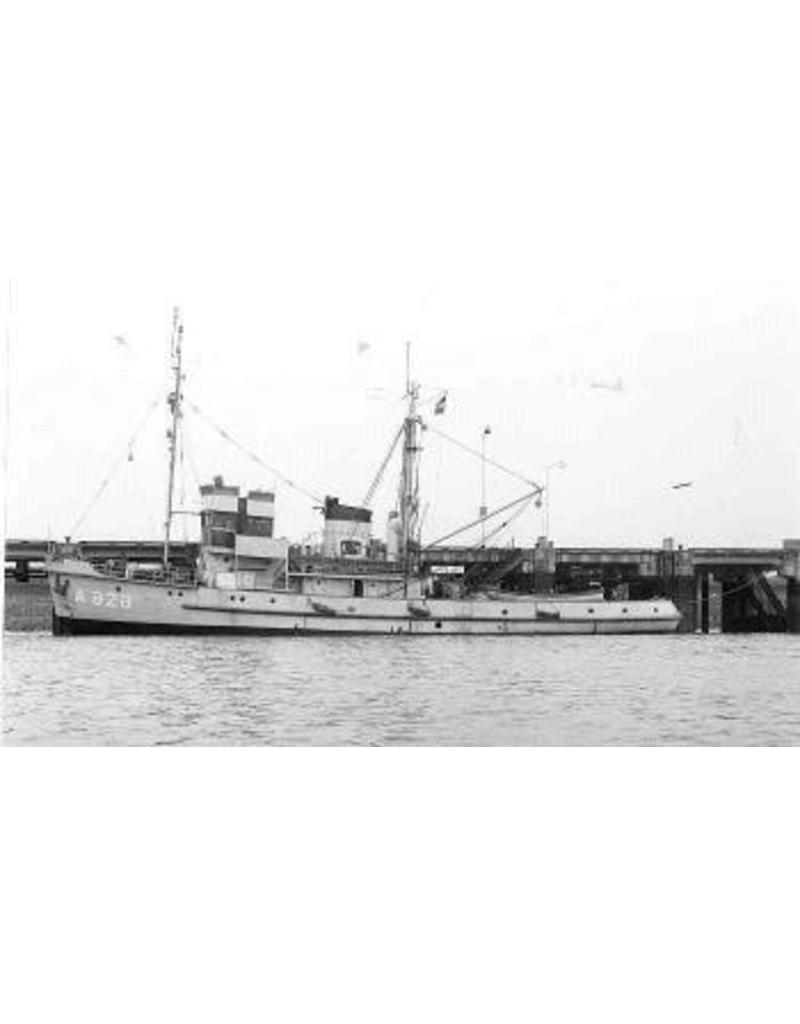 MBT 16.11.033 HrMs motor tugboat "Hercules" (1951); ex tugboat "Walcheren XII" (1950); ex "Atlas" (1944), Luftwaffe