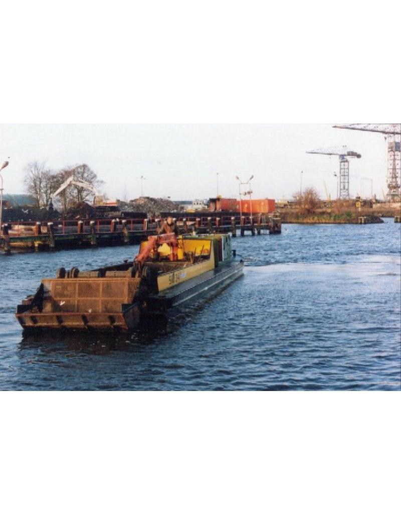 MBT 16.18.031 drijfvuil visboot SR 34, ir. A.M. Pingen (1984) - Stadsreiniging A'dam