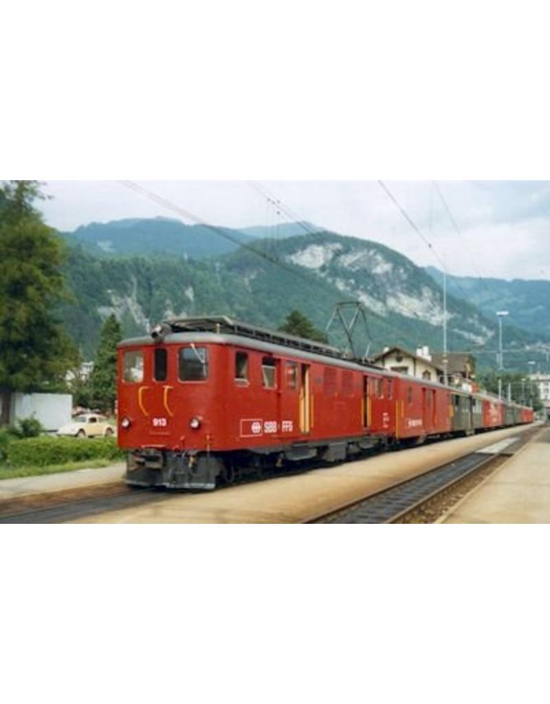 NVM 20.31.005 E-locomotief Deh 4/6 901-916; E-loc Hge 4/4 31-32 BVB; rijtuig Abhm 2/2 21,22