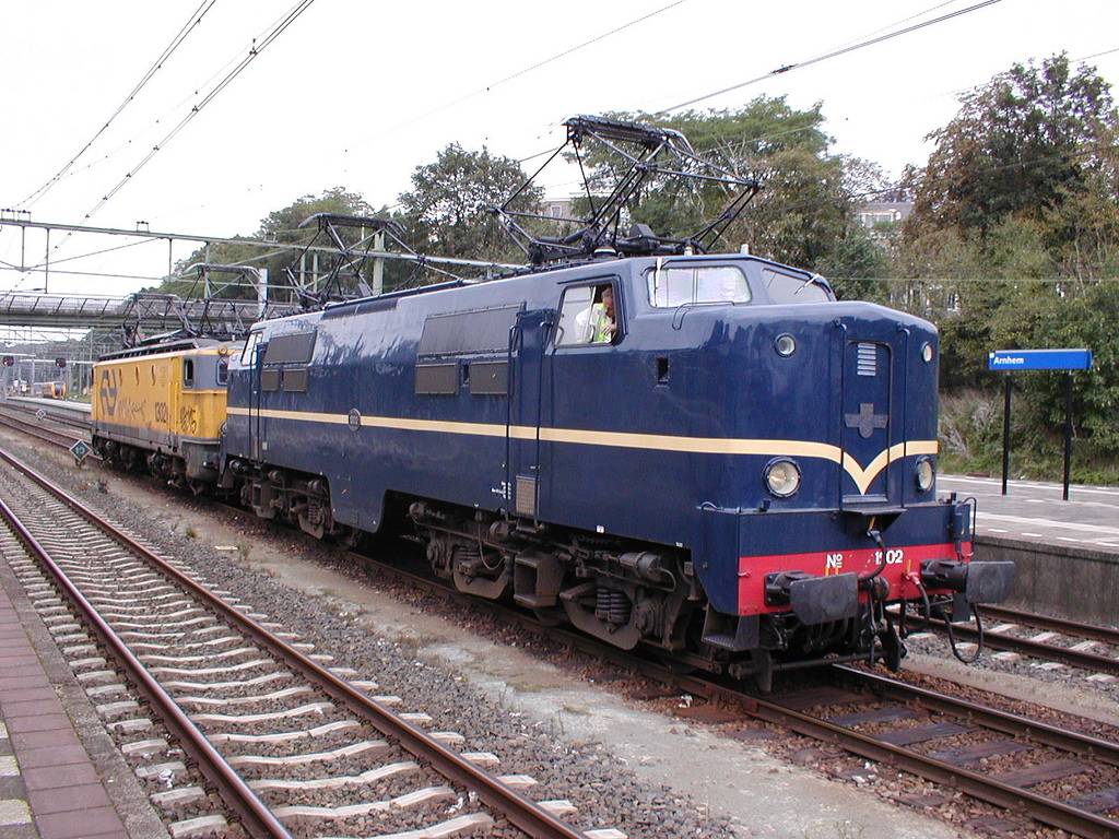 nvm-29-01-003-e-lok-ns-serie-1200-voor-spoor-0-modelbouwtekeningen-nl