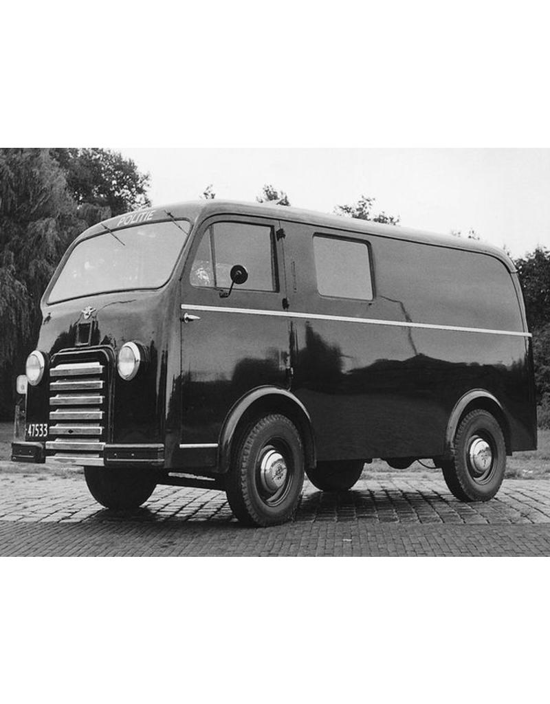 MBT DAF A10 bestelwagen - Bouwtekening Schaal 1 : 35 (40.04.008)